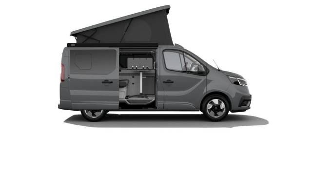 RENAULT TRAFIC SPACENOMAD